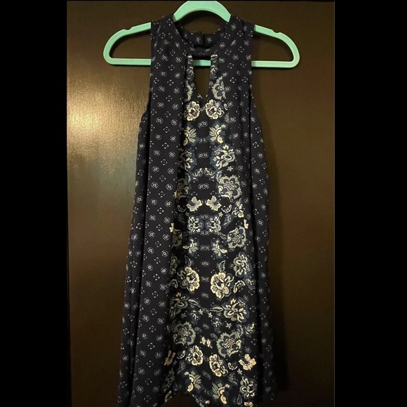 Formal Dress - Picture 2 of 5